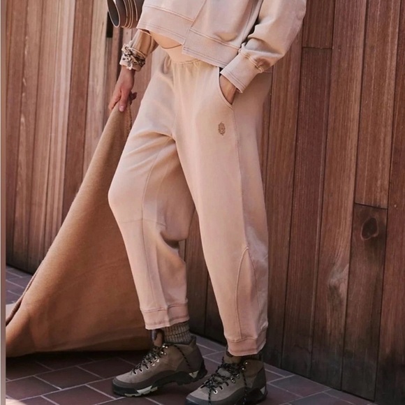 Free People Movement X Hatch Intercept Maternity sweatpants NWT Size Medium - Picture 2 of 6